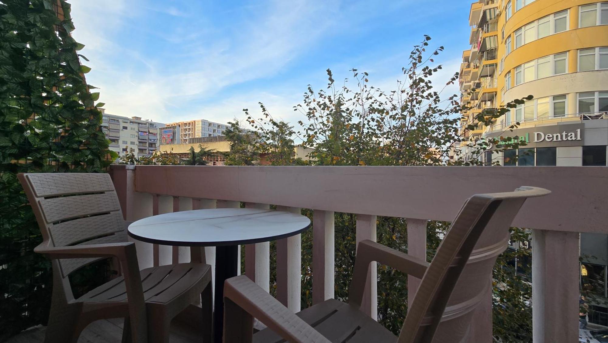 City Center Rooms And Apartments ดูร์เรส ภายนอก รูปภาพ